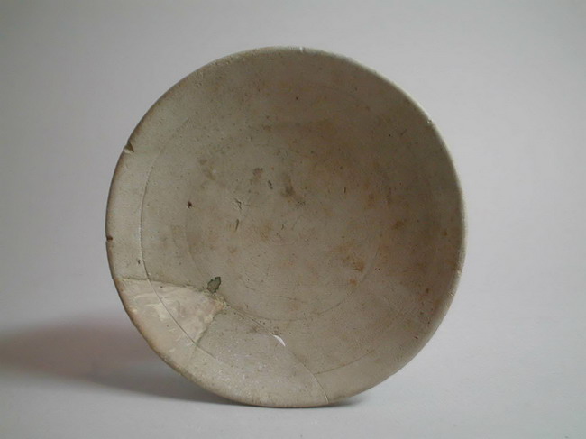 一宮市博物館データ検索システム|灰釉陶器:皿 一宮市博物館データ検索システム|灰釉陶器:皿